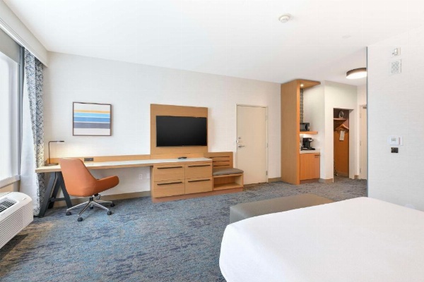 Hilton Garden Inn LAX/El Segundo image 13